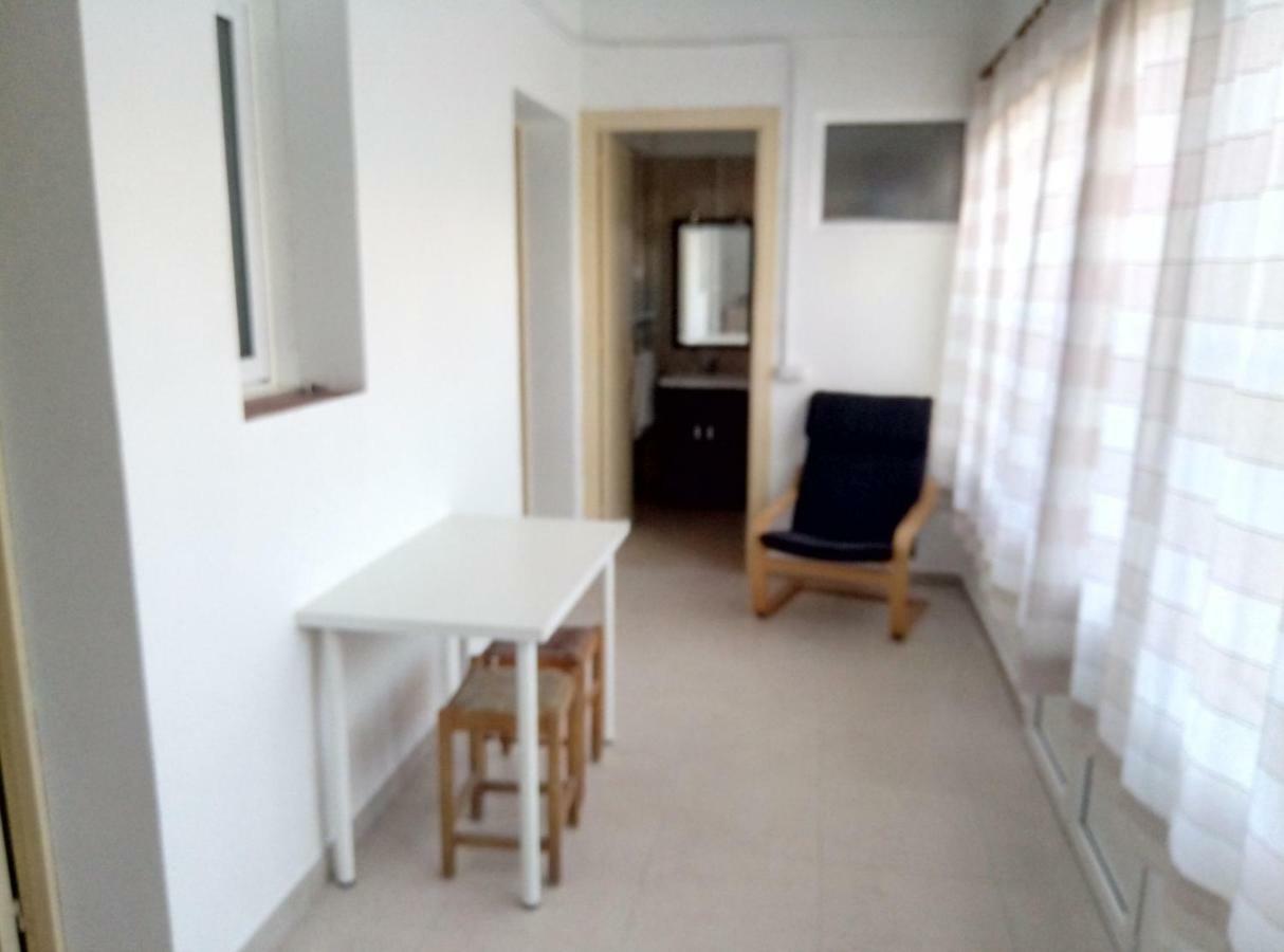 Casa Carmen Barcelona Apartment เอลปรัตเดยูเบรกัต ภายนอก รูปภาพ