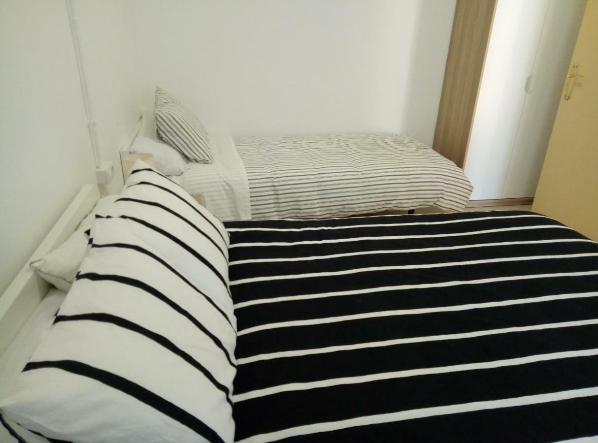 Casa Carmen Barcelona Apartment เอลปรัตเดยูเบรกัต ภายนอก รูปภาพ